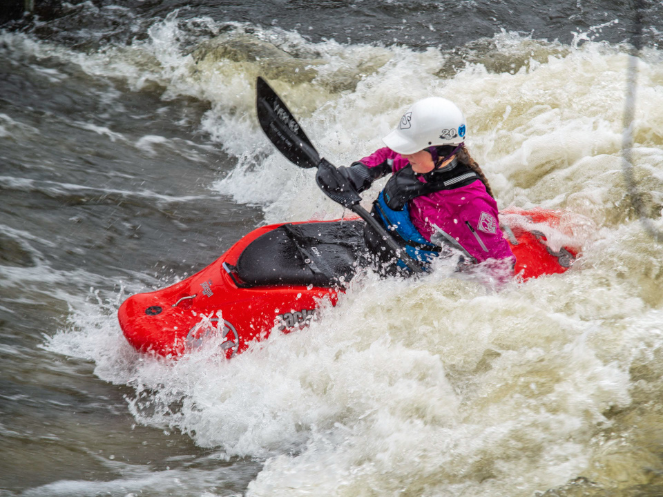 Winter playboating in Prague.