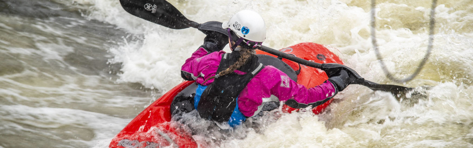 Prague Troja freestyle playboating in winter.