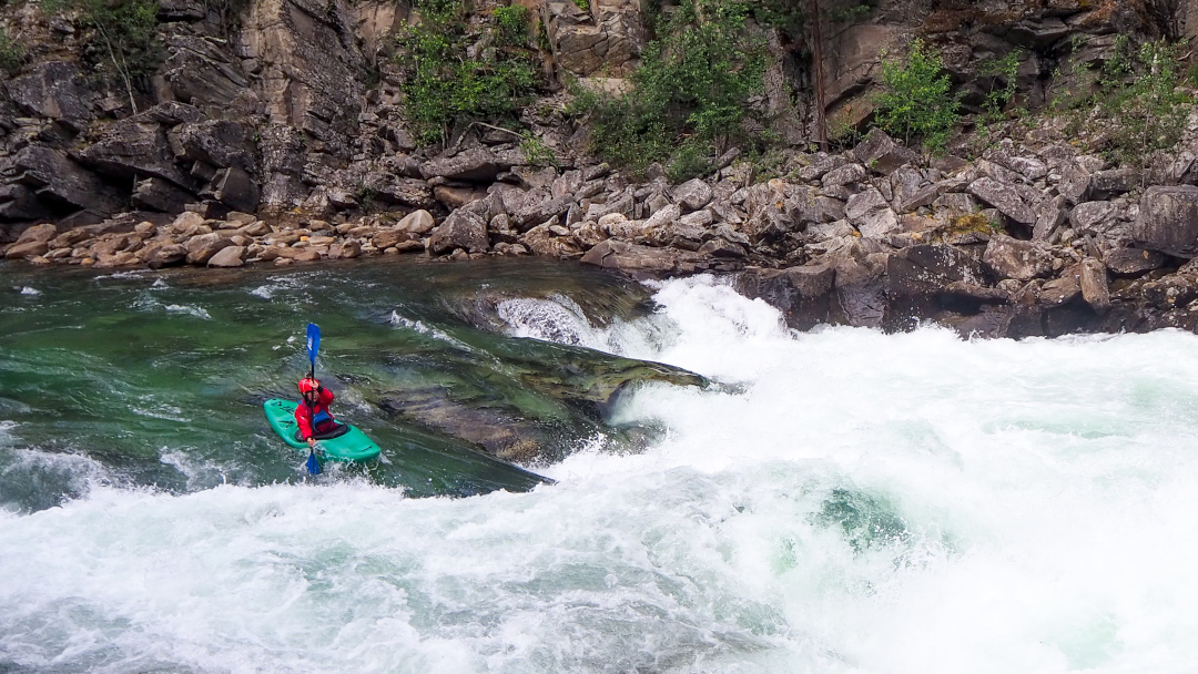 Sjoa Amot whitewater kayaking, Norway.