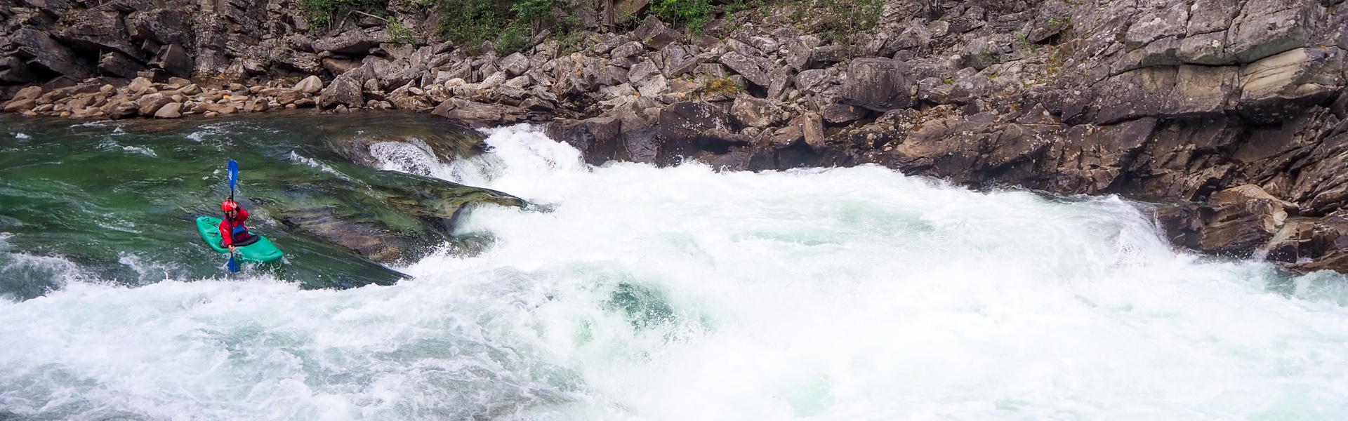 Sjoa Amot whitewater kayaking, Norway.